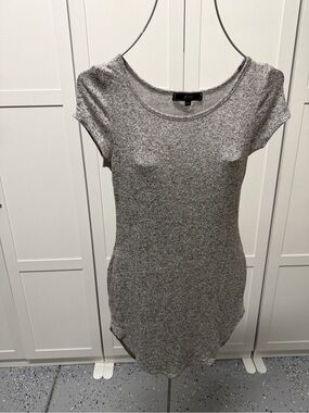 Vibe Heathered Gray Short Sleeve Scoop Neck Tee